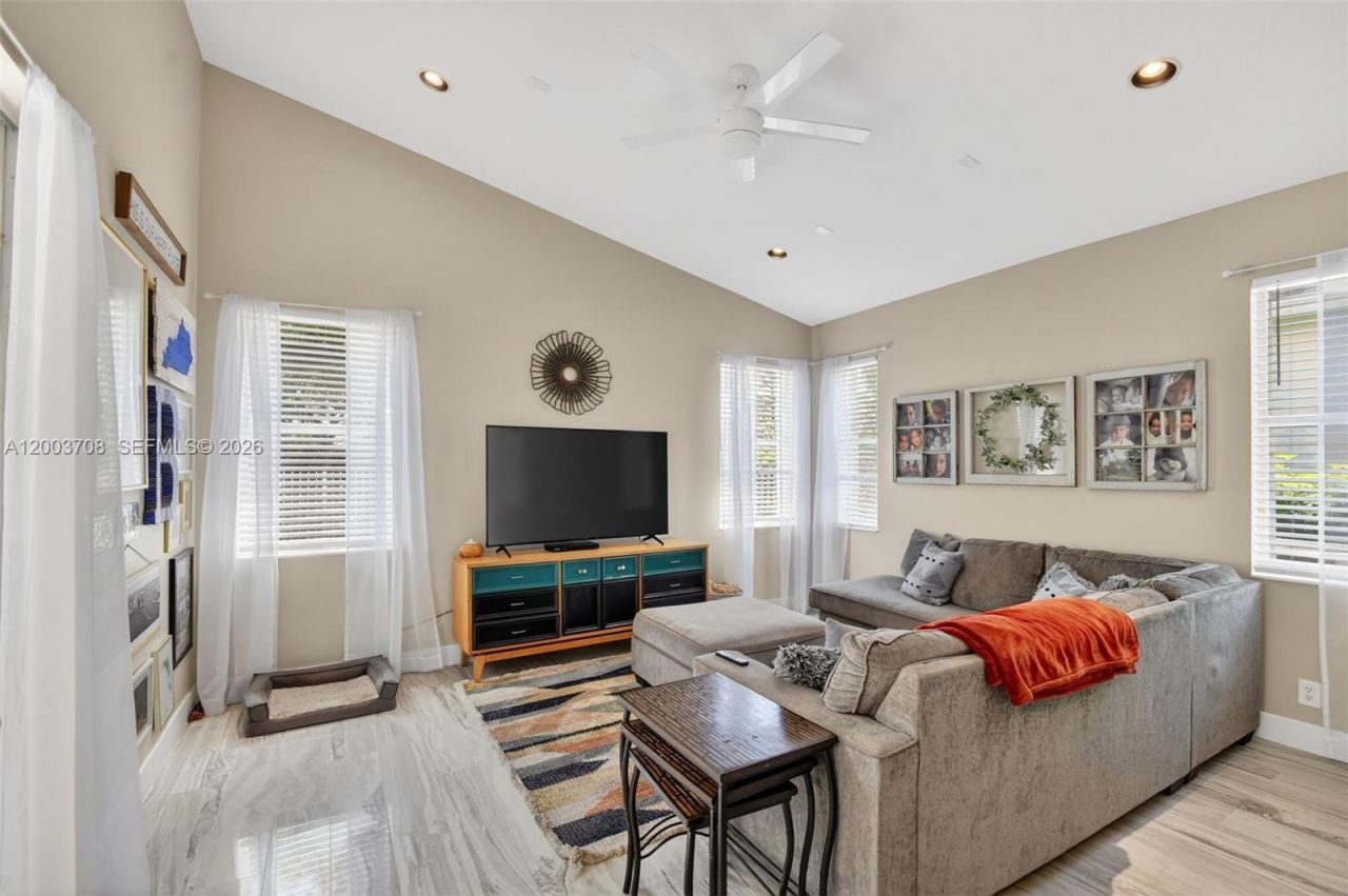 7579 Via Luria , Lake Worth, FL 33467 Photo