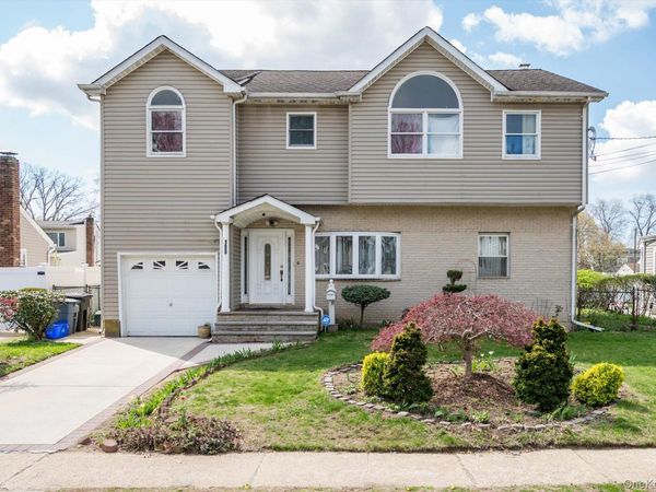 188 Beechwood Avenue , Roosevelt, NY 11575