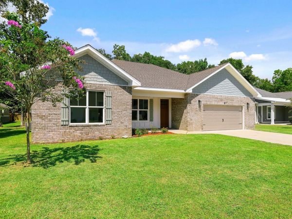 61 Spruce Street, Freeport, FL 32439