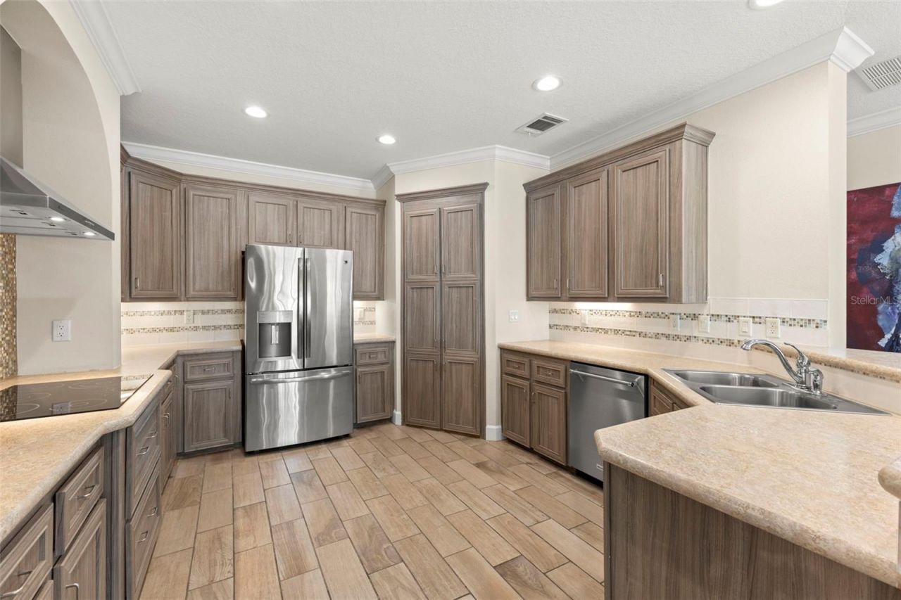 7300 Americana Drive Ne, Unit 143, Saint Petersburg, FL 33702 Photo