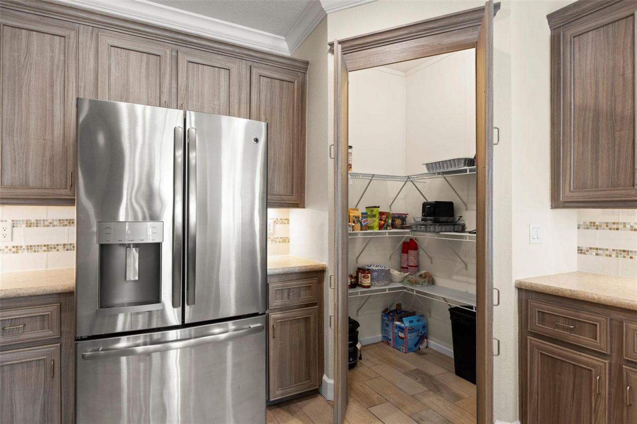7300 Americana Drive Ne, Unit 143, Saint Petersburg, FL 33702 Photo