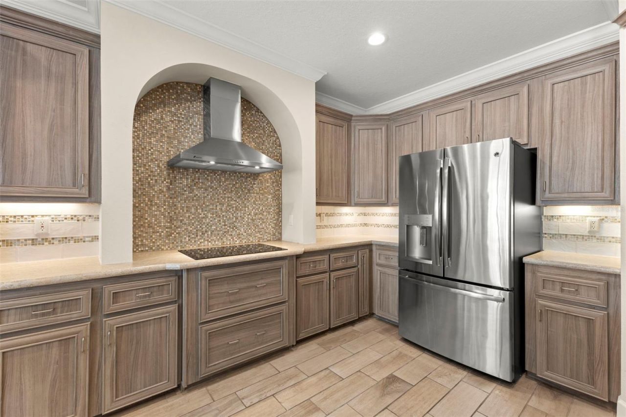 7300 Americana Drive Ne, Unit 143, Saint Petersburg, FL 33702 Photo