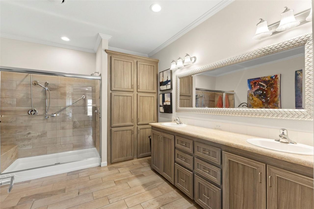 7300 Americana Drive Ne, Unit 143, Saint Petersburg, FL 33702 Photo