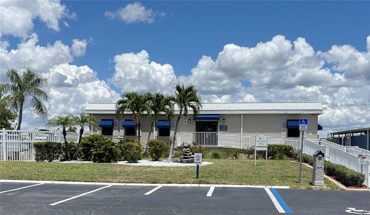 7300 Americana Drive Ne, Unit 143, Saint Petersburg, FL 33702 Photo