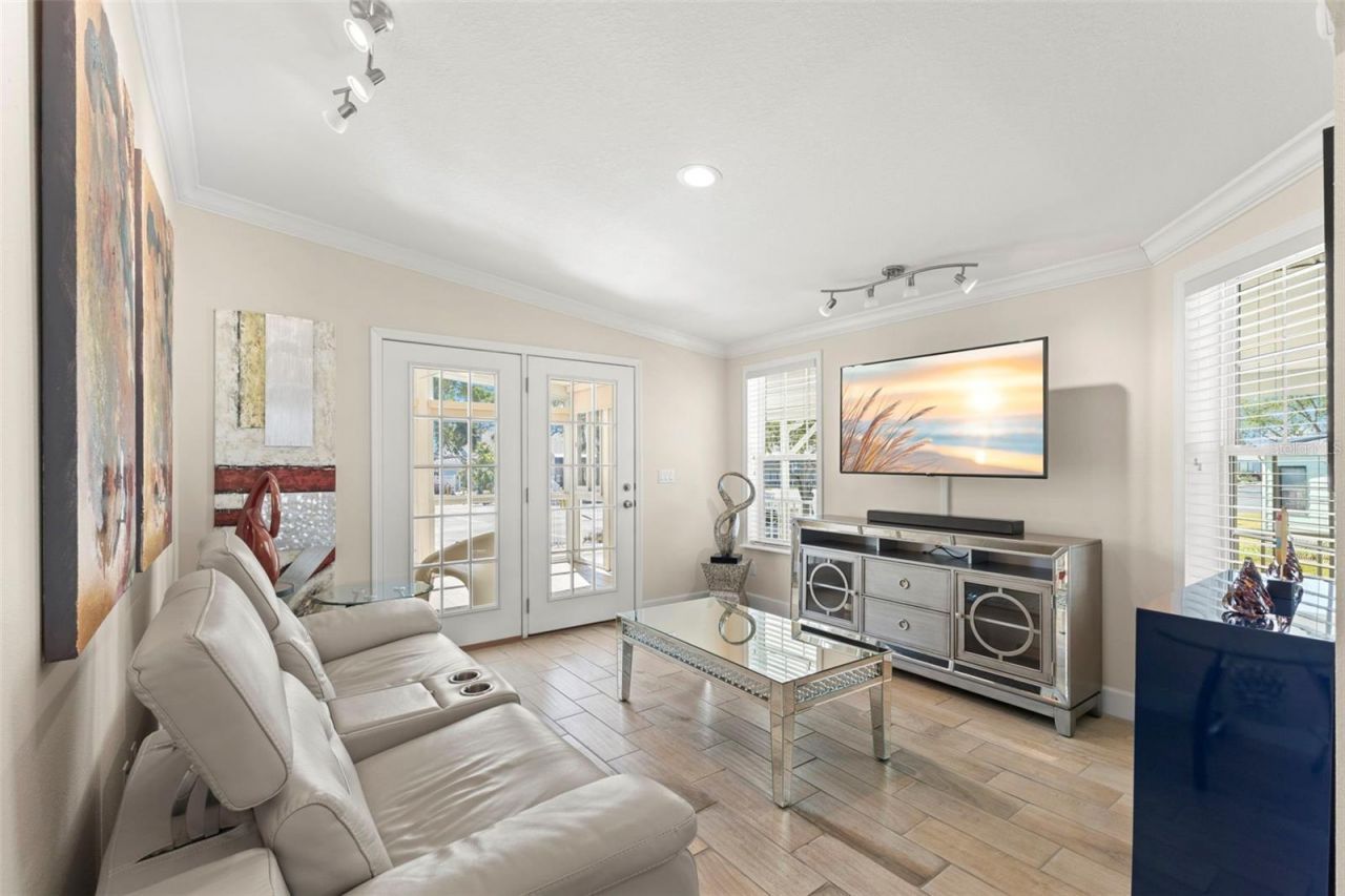 7300 Americana Drive Ne, Unit 143, Saint Petersburg, FL 33702 Photo