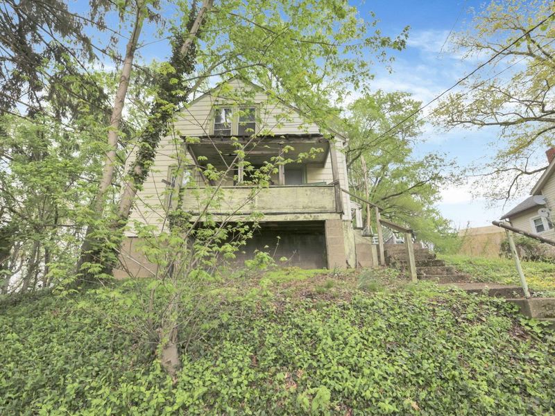 437 Warwick Avenue , Zanesville, OH 43701 Photo 2