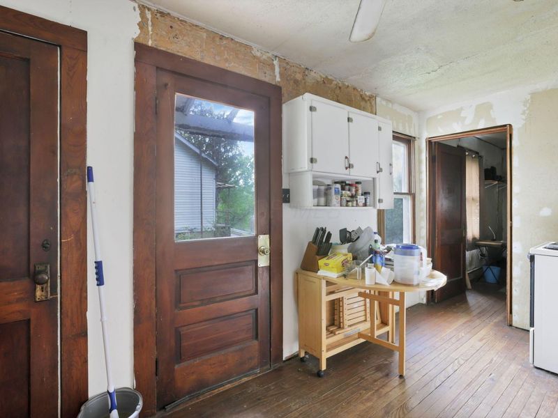 437 Warwick Avenue , Zanesville, OH 43701 Photo 6