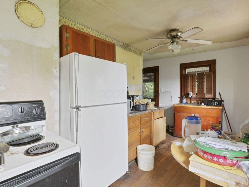 437 Warwick Avenue , Zanesville, OH 43701 Photo 8