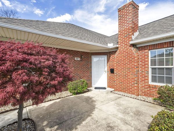 697 Hampton Woods Drive , Marion, OH 43302