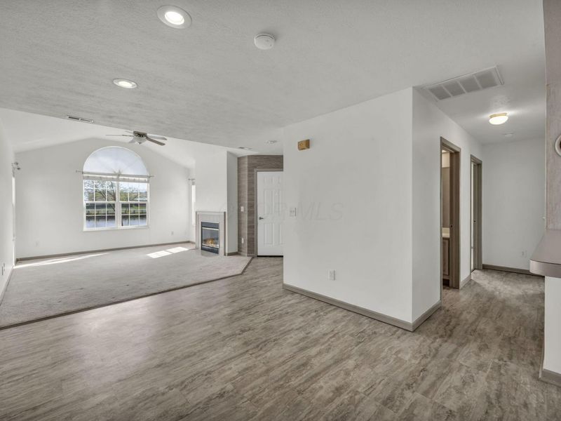 697 Hampton Woods Drive , Marion, OH 43302 Photo 13