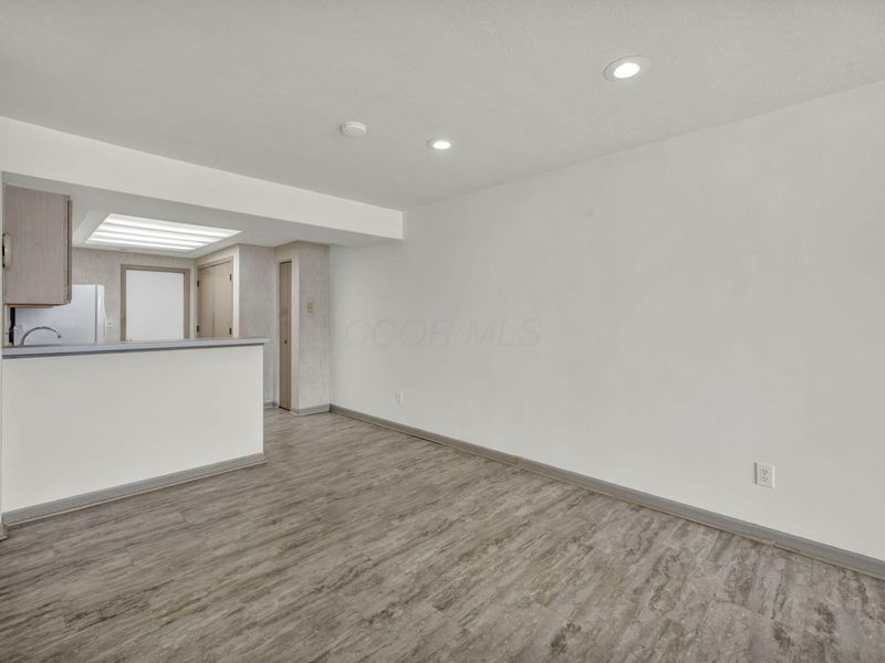 697 Hampton Woods Drive , Marion, OH 43302 Photo 15