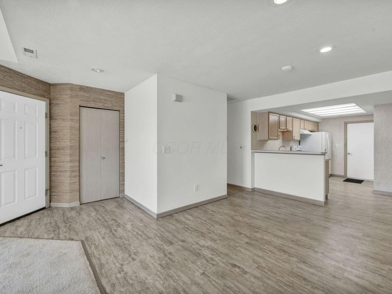 697 Hampton Woods Drive , Marion, OH 43302 Photo 17