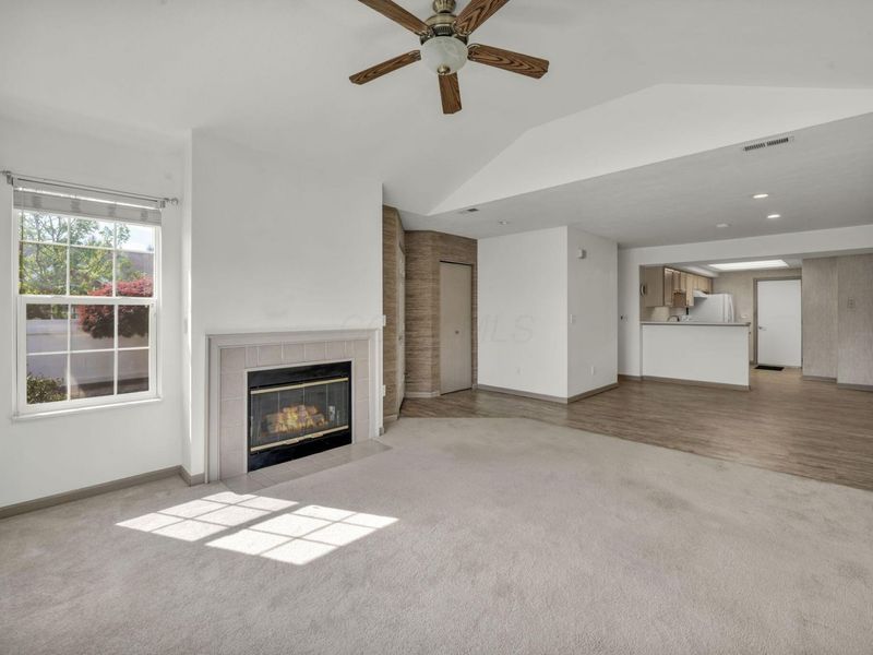 697 Hampton Woods Drive , Marion, OH 43302 Photo 6