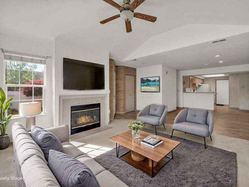 697 Hampton Woods Drive , Marion, OH 43302 Photo 7