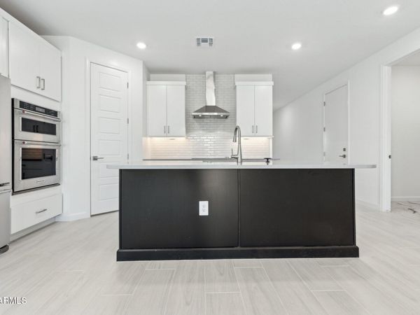 2453 E VILLA LINDA Drive, Phoenix, AZ 85024