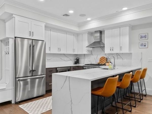 10-14 Sydney St, Unit 3, Boston, MA 02125