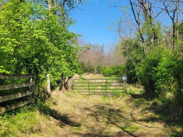 233 Season Hill Farm Lane, Richmond, KY 40475