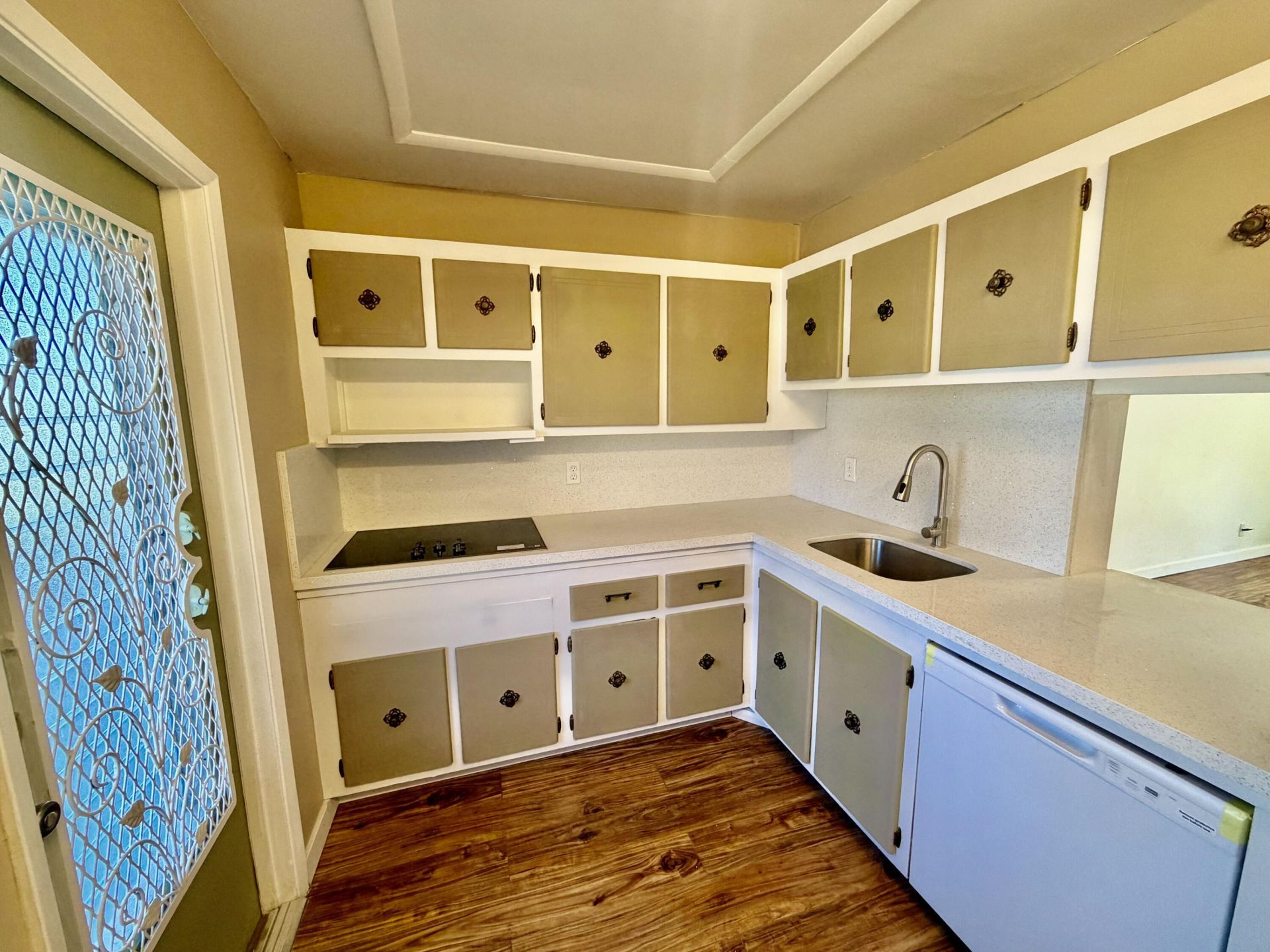 1000 NE 14th Avenue, Unit 304, Hallandale Beach, FL 33009 Photo