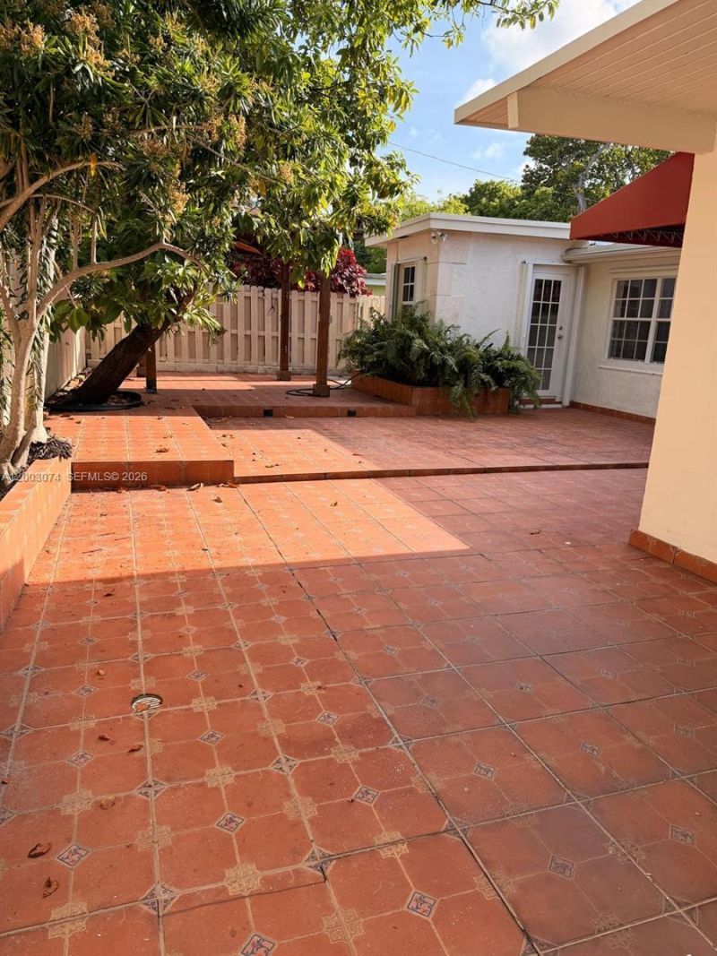 401 Warren Ln , Key Biscayne, FL 33149 Photo