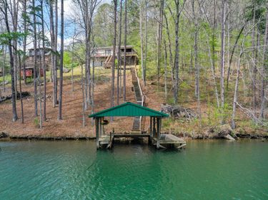 729 Cliffs Edge Road, East Bernstadt, KY 40729