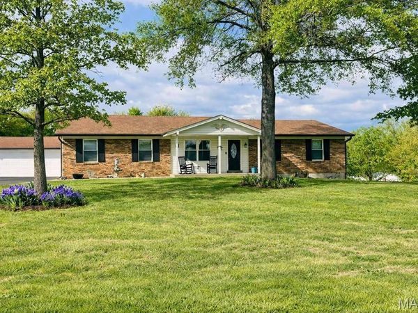 1118 Emerald Drive, Moscow Mills, MO 63362