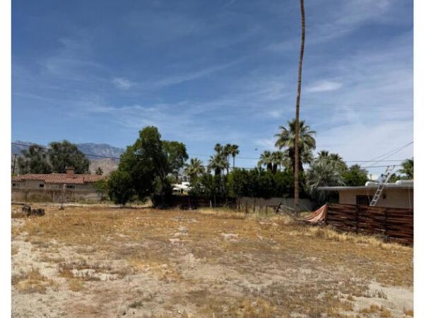 44833 San Jacinto Avenue , Palm Desert, CA 92260