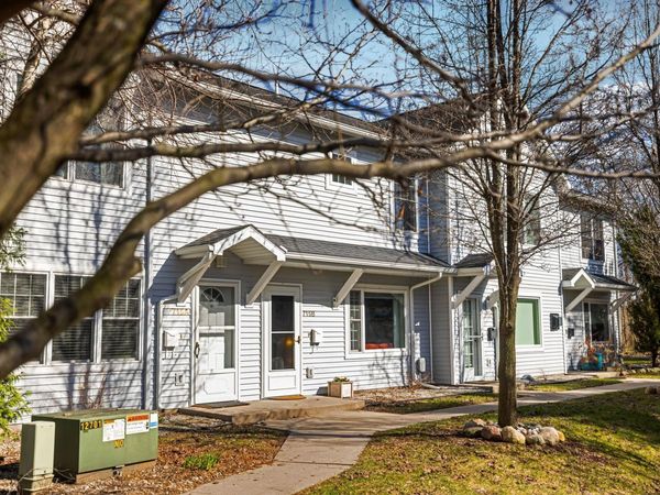 715 Lake Avenue, Unit B, Traverse City, MI 49684