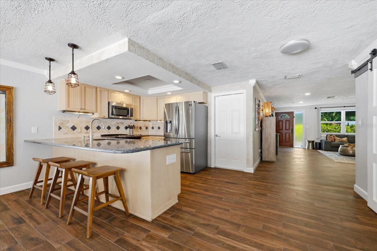 5700 Harding Boulevard Ne, Saint Petersburg, FL 33703 Photo