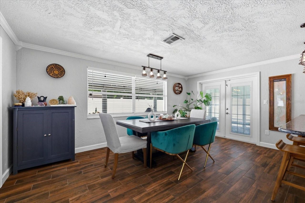 5700 Harding Boulevard Ne, Saint Petersburg, FL 33703 Photo