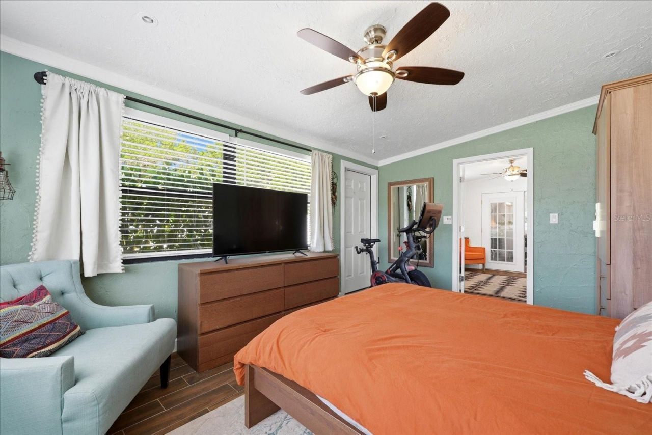 5700 Harding Boulevard Ne, Saint Petersburg, FL 33703 Photo