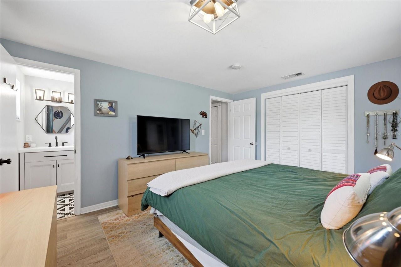 5700 Harding Boulevard Ne, Saint Petersburg, FL 33703 Photo