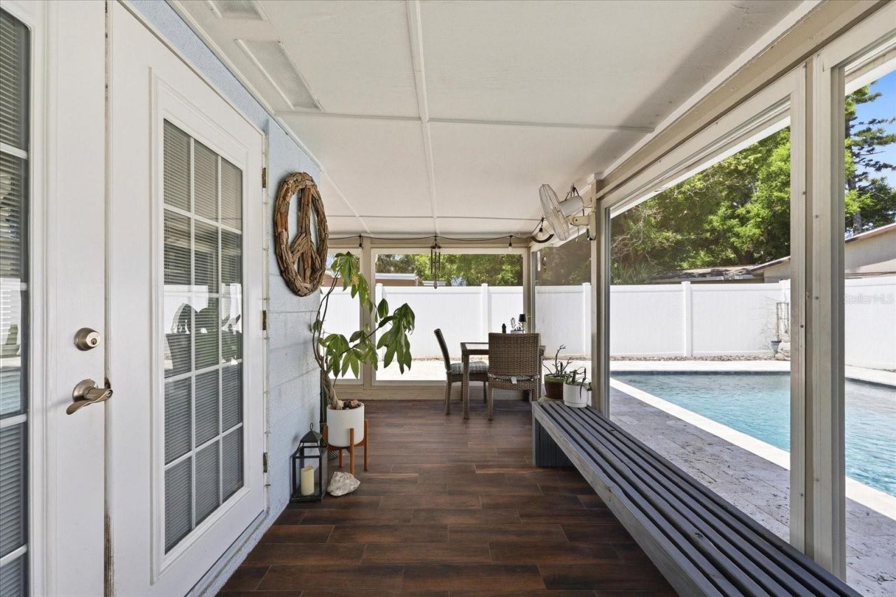 5700 Harding Boulevard Ne, Saint Petersburg, FL 33703 Photo
