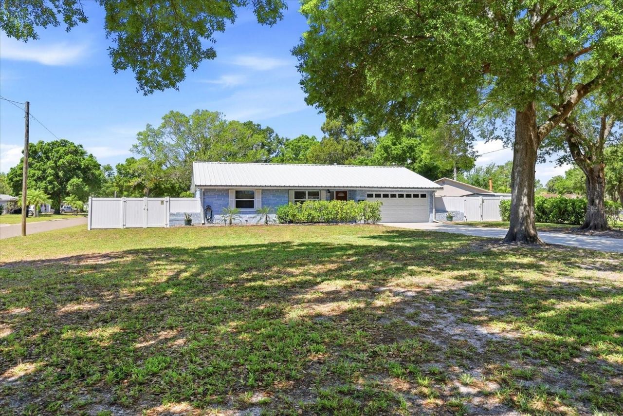 5700 Harding Boulevard Ne, Saint Petersburg, FL 33703 Photo