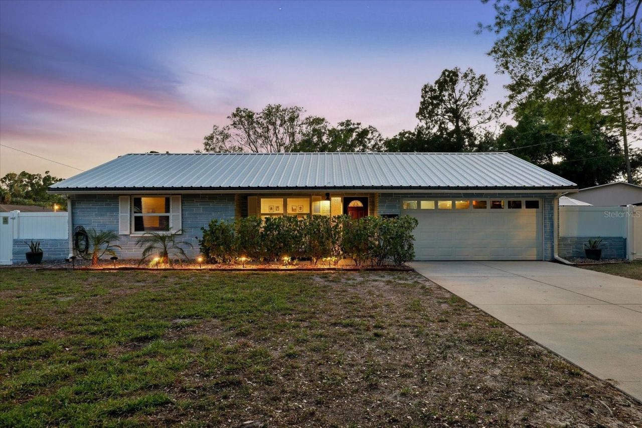 5700 Harding Boulevard Ne, Saint Petersburg, FL 33703 Photo