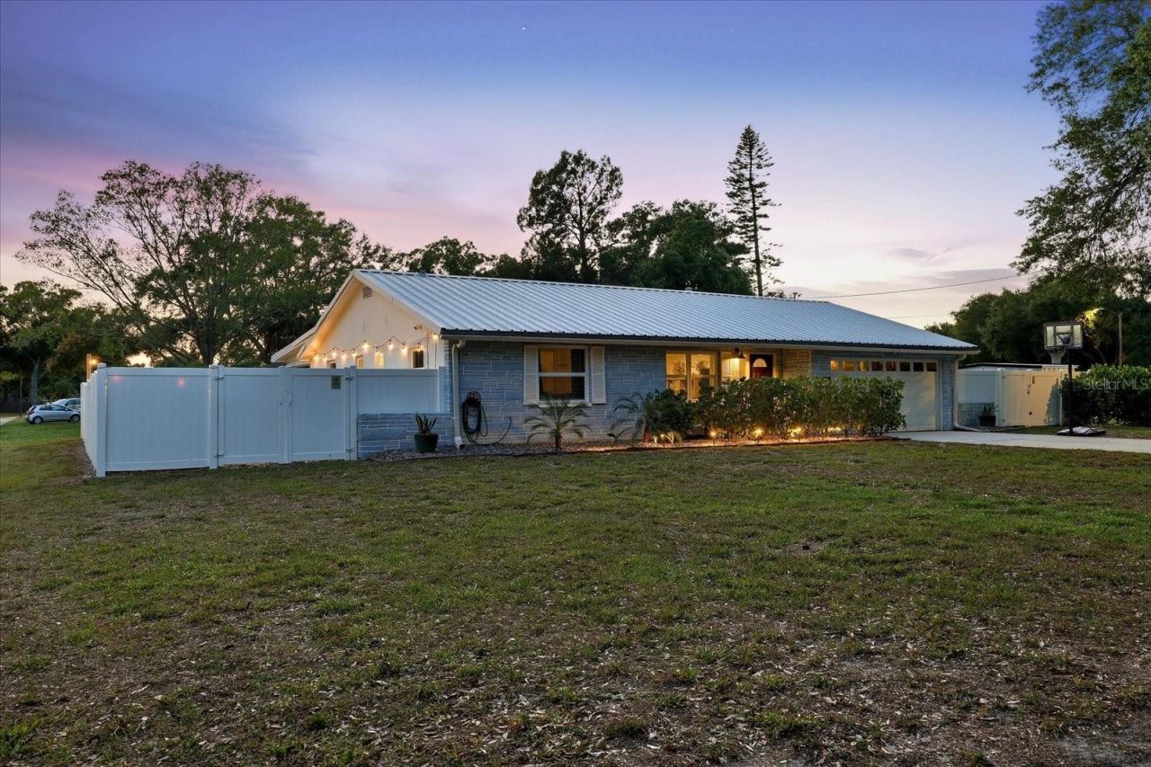 5700 Harding Boulevard Ne, Saint Petersburg, FL 33703 Photo