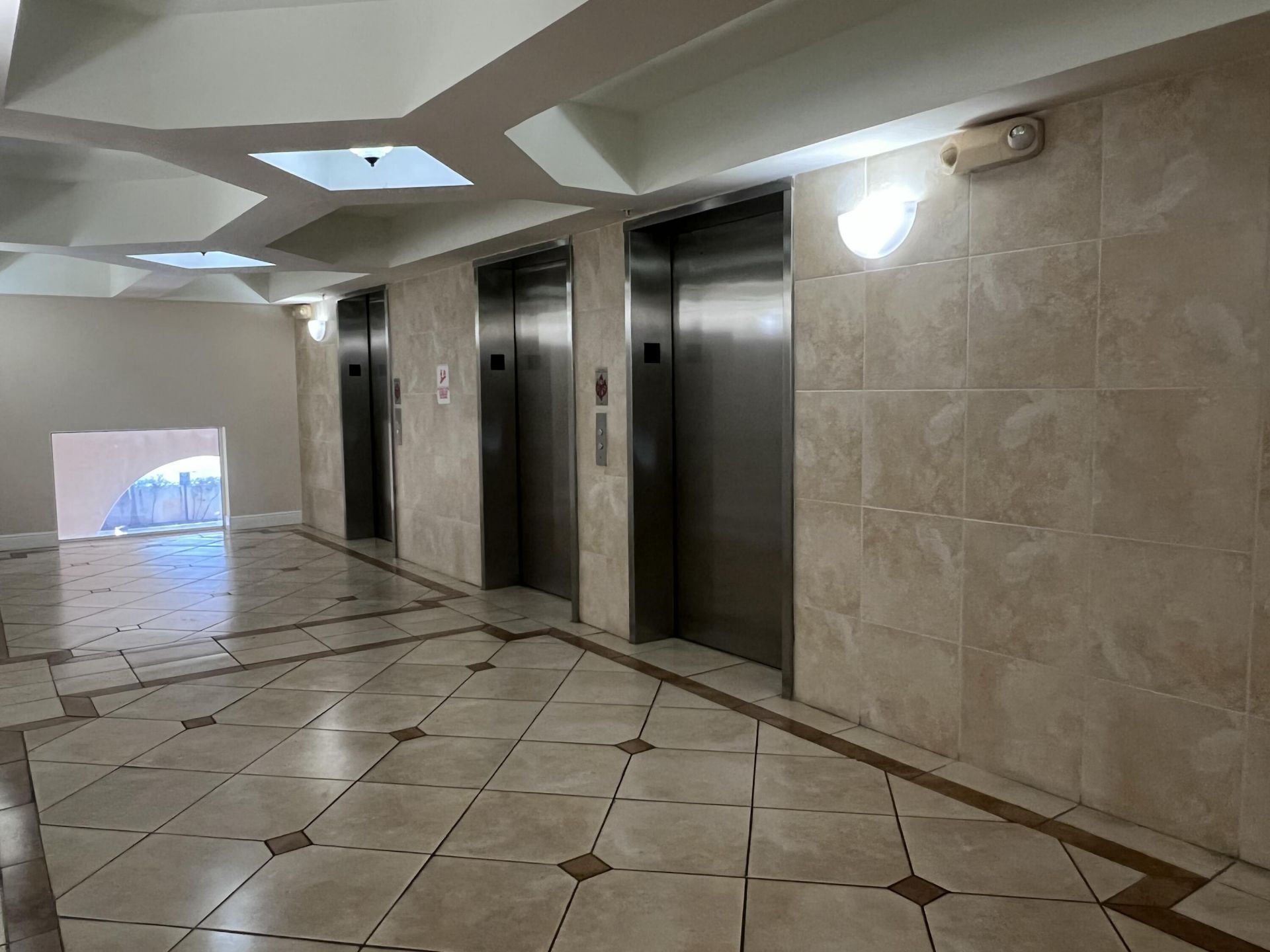 18335 NW 68 Avenue, Unit 245-406, Hialeah, FL 33015 Photo