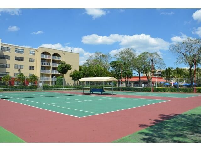 18335 NW 68 Avenue, Unit 245-406, Hialeah, FL 33015 Photo
