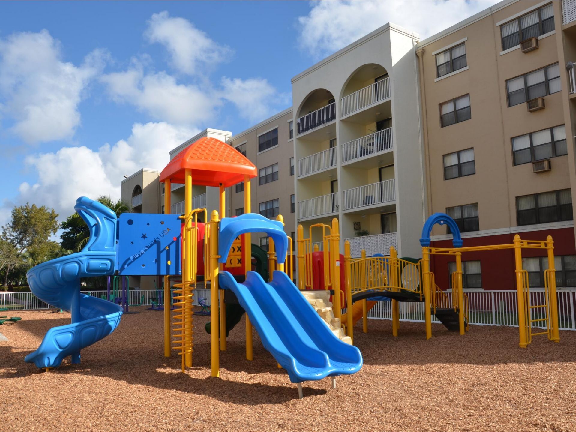 18335 NW 68 Avenue, Unit 245-406, Hialeah, FL 33015 Photo