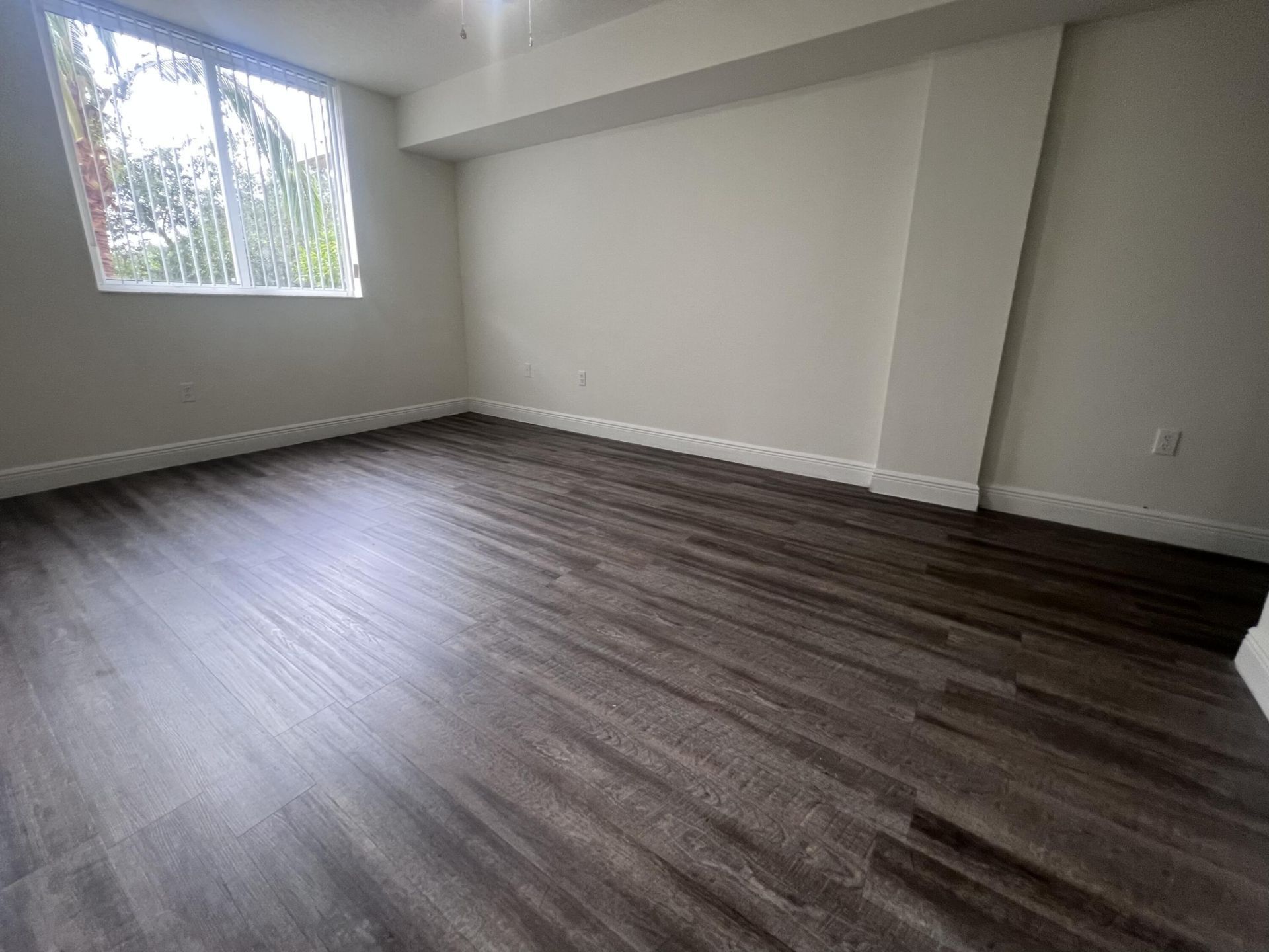 18335 NW 68 Avenue, Unit 245-406, Hialeah, FL 33015 Photo