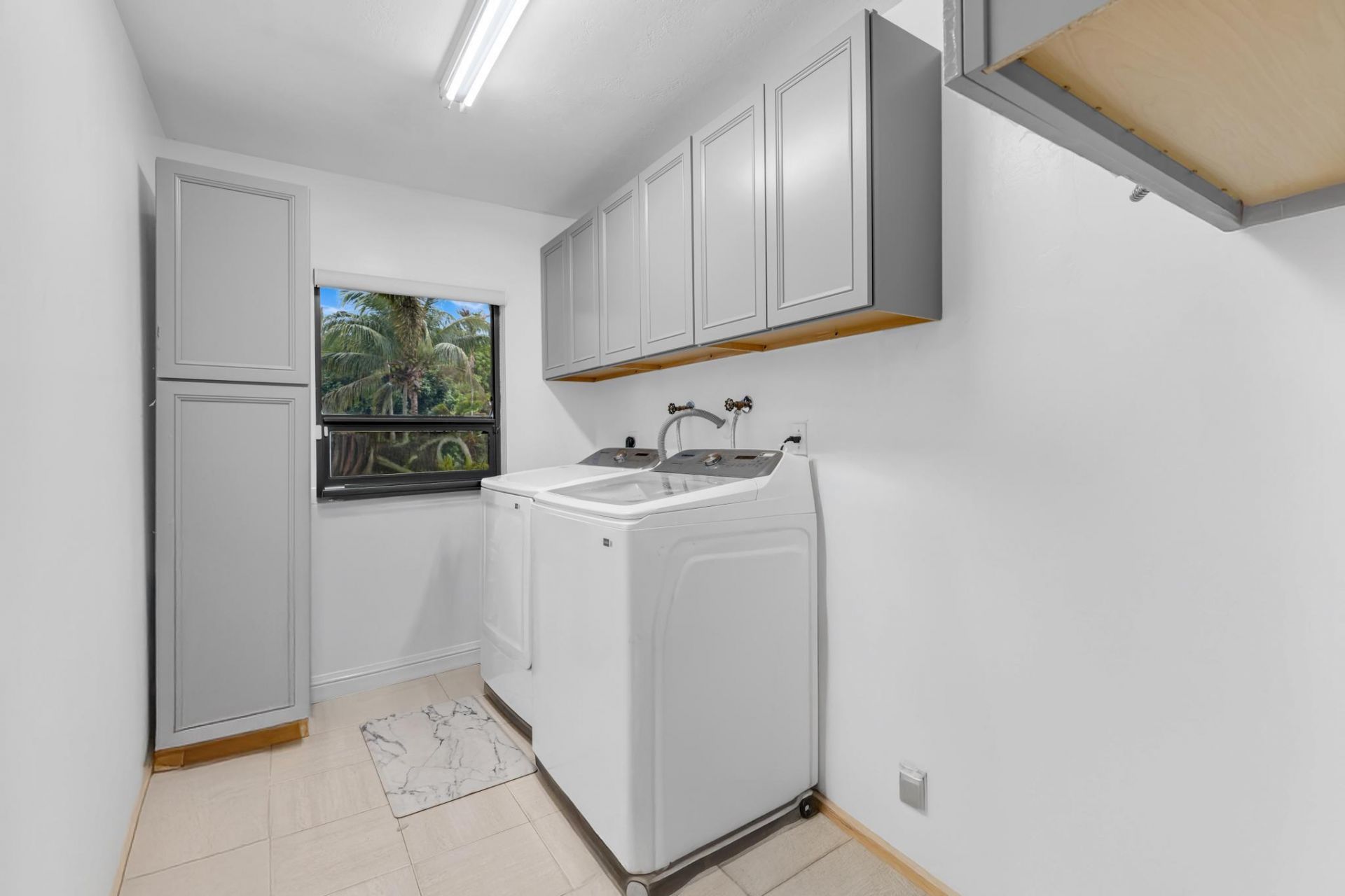 5270 NW 73rd Way, Lauderhill, FL 33319 Photo