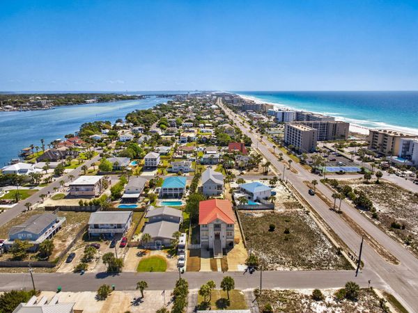 738 Starfish Avenue, Fort Walton Beach, FL 32548