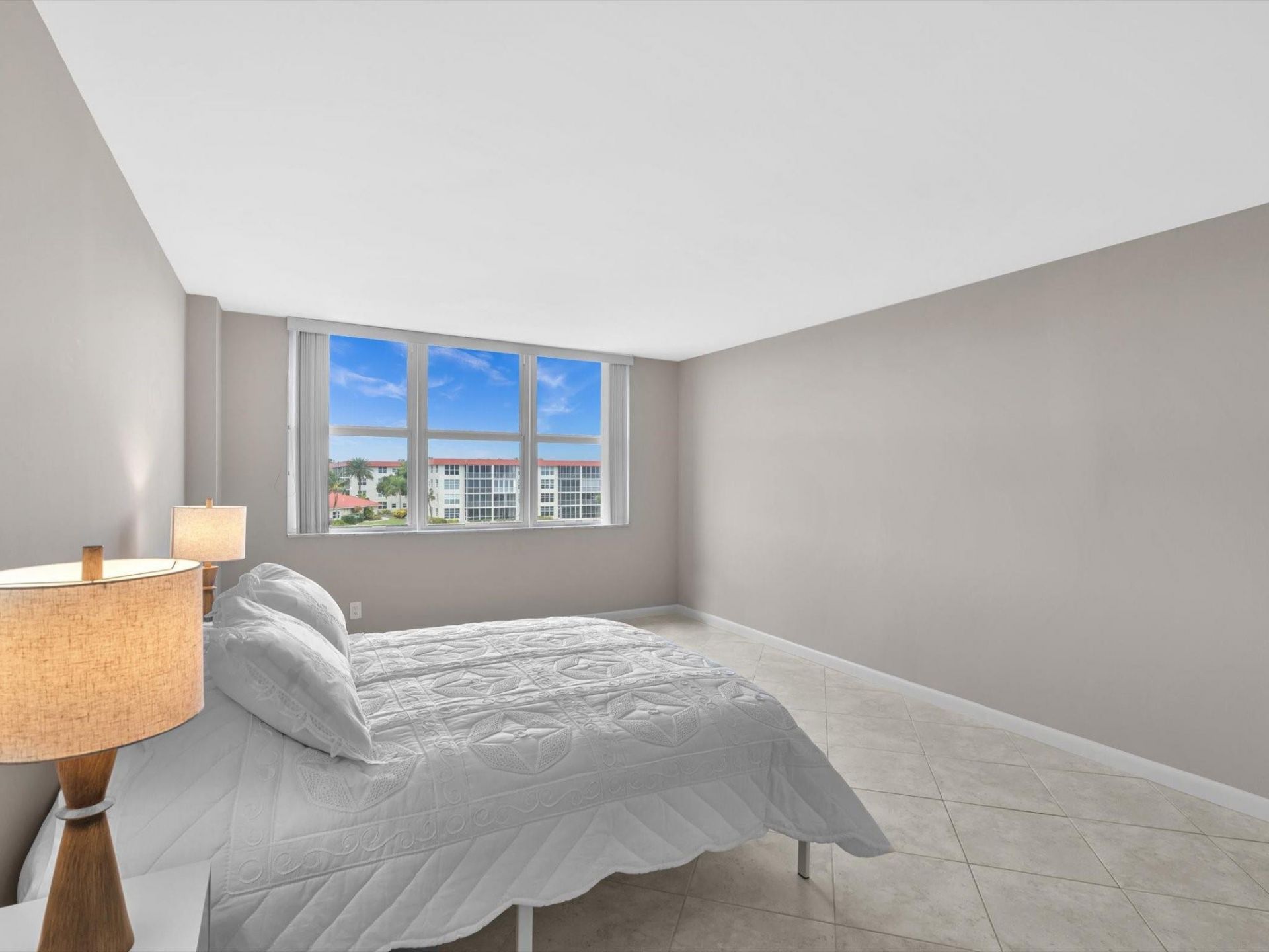 1150 Hillsboro Mile Hillsboro Mile, Unit 309, Hillsboro Beach, FL 33062 Photo