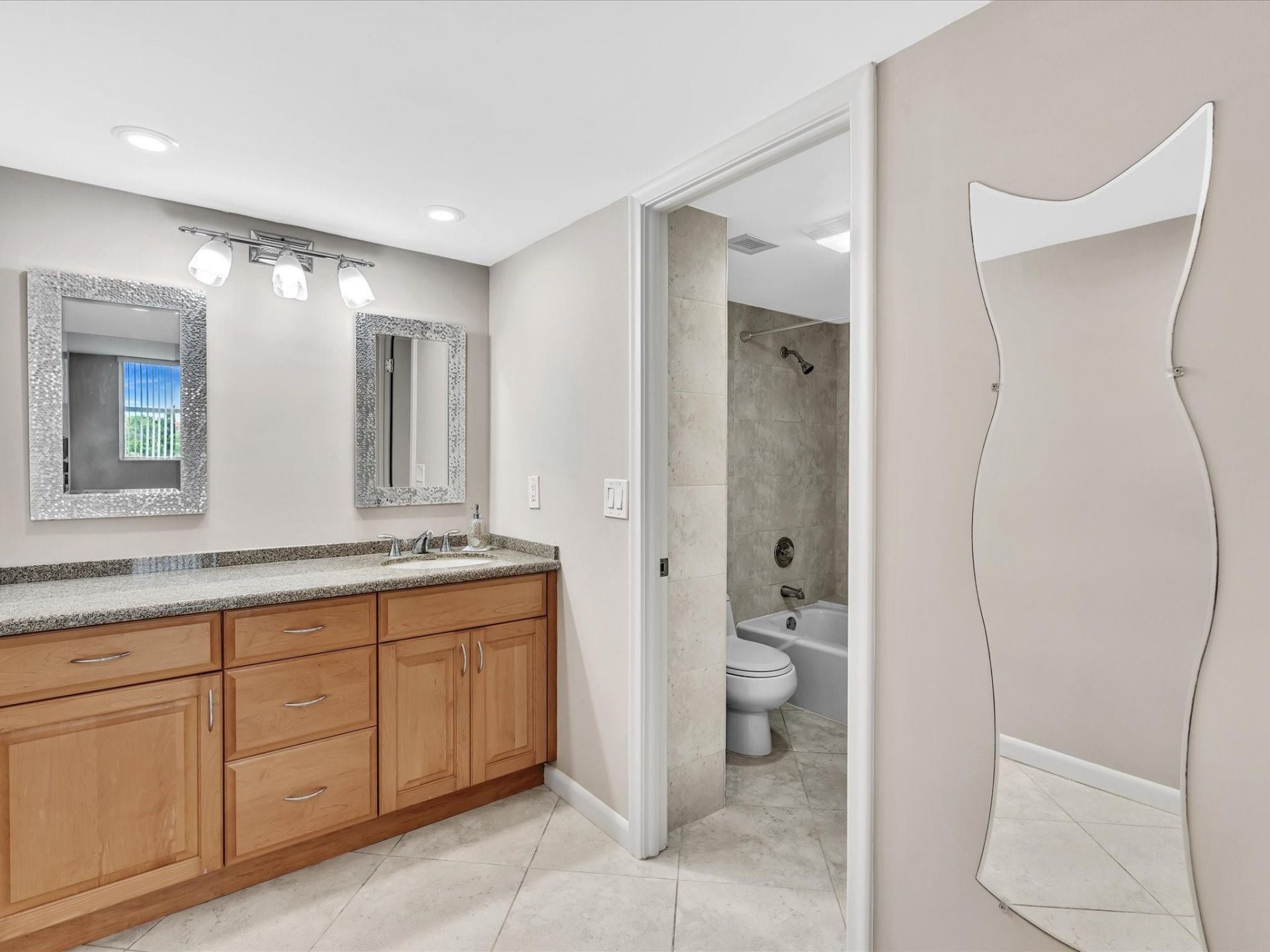 1150 Hillsboro Mile Hillsboro Mile, Unit 309, Hillsboro Beach, FL 33062 Photo