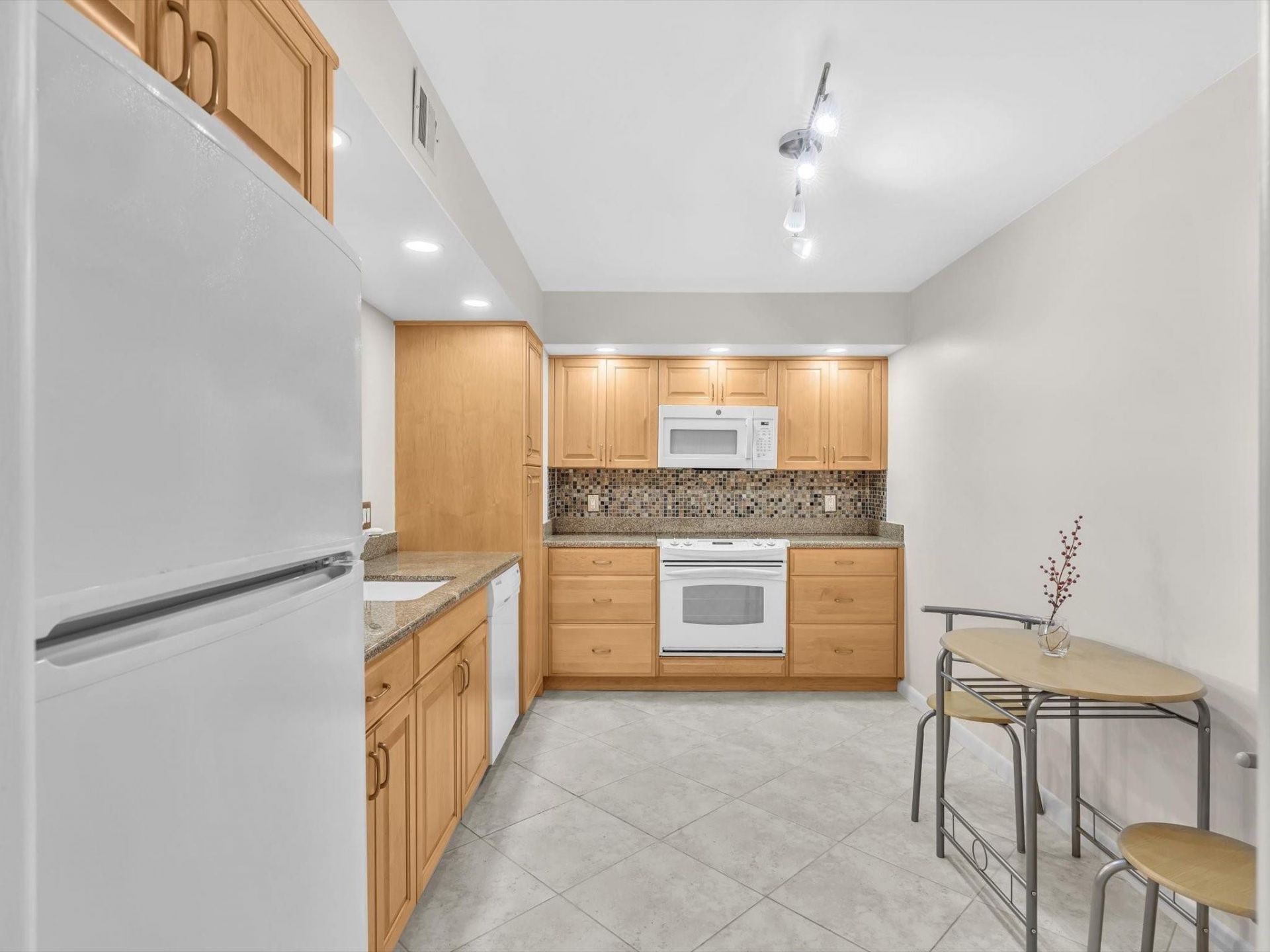 1150 Hillsboro Mile Hillsboro Mile, Unit 309, Hillsboro Beach, FL 33062 Photo