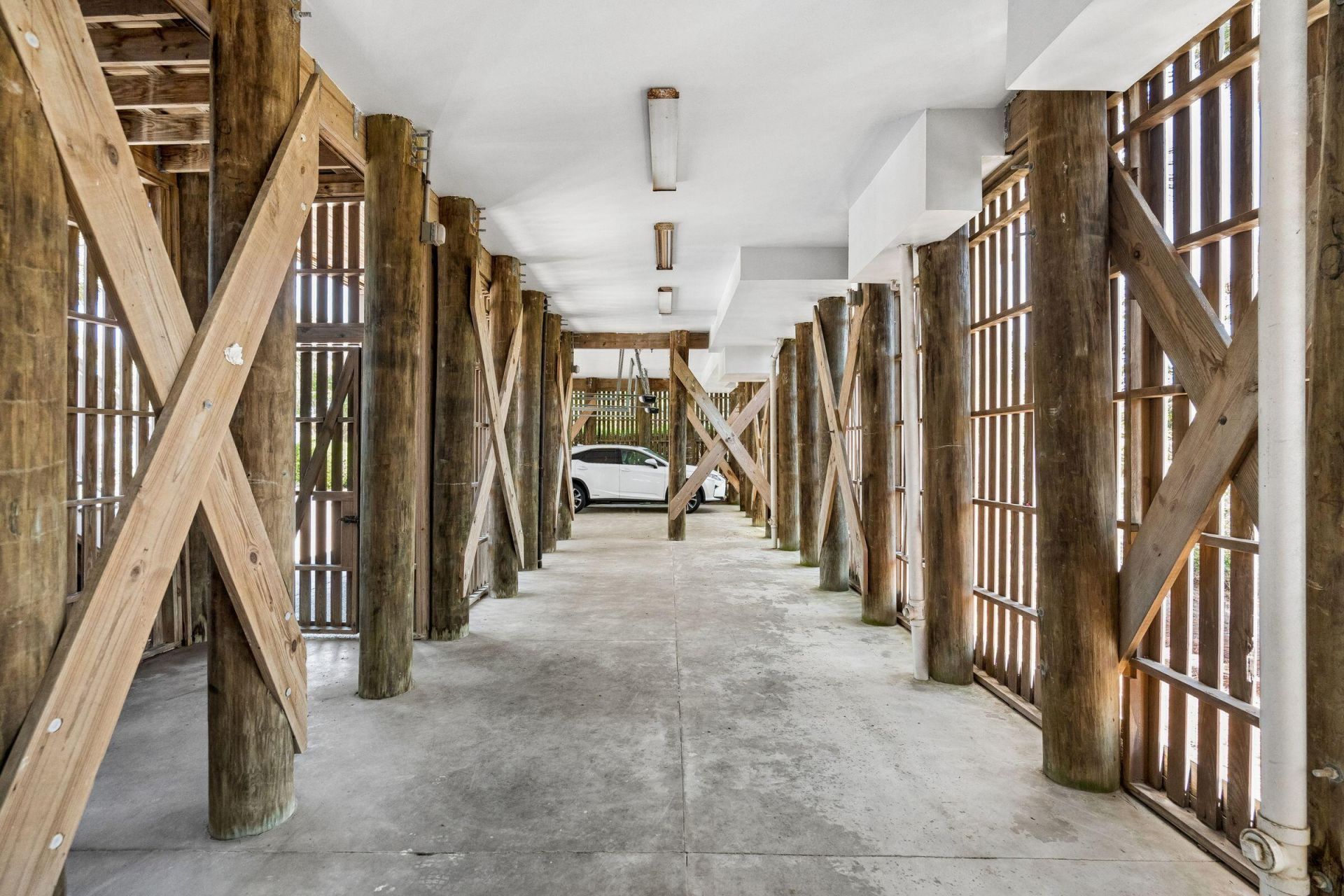 304 Ocean Boulevard Photo 133