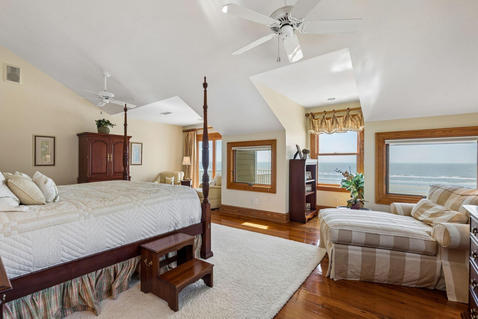 304 Ocean Boulevard Photo 48