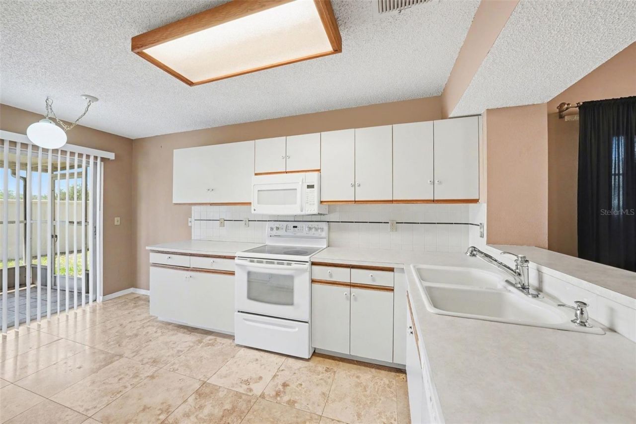 7816 Hardwick Drive , Unit 1011, New Port Richey, FL 34653 Photo