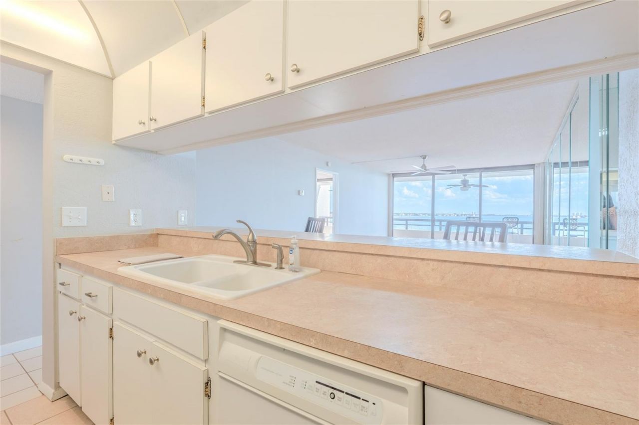 5700 Mariner Street, Unit 503A, Tampa, FL 33609 Photo