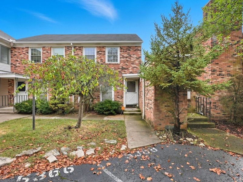 5366 Yorkshire Vill Lane, Unit # B-22, Columbus, OH 43232 Photo 1