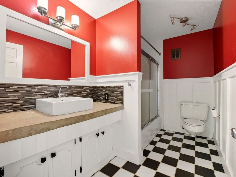 5366 Yorkshire Vill Lane, Unit # B-22, Columbus, OH 43232 Photo 16